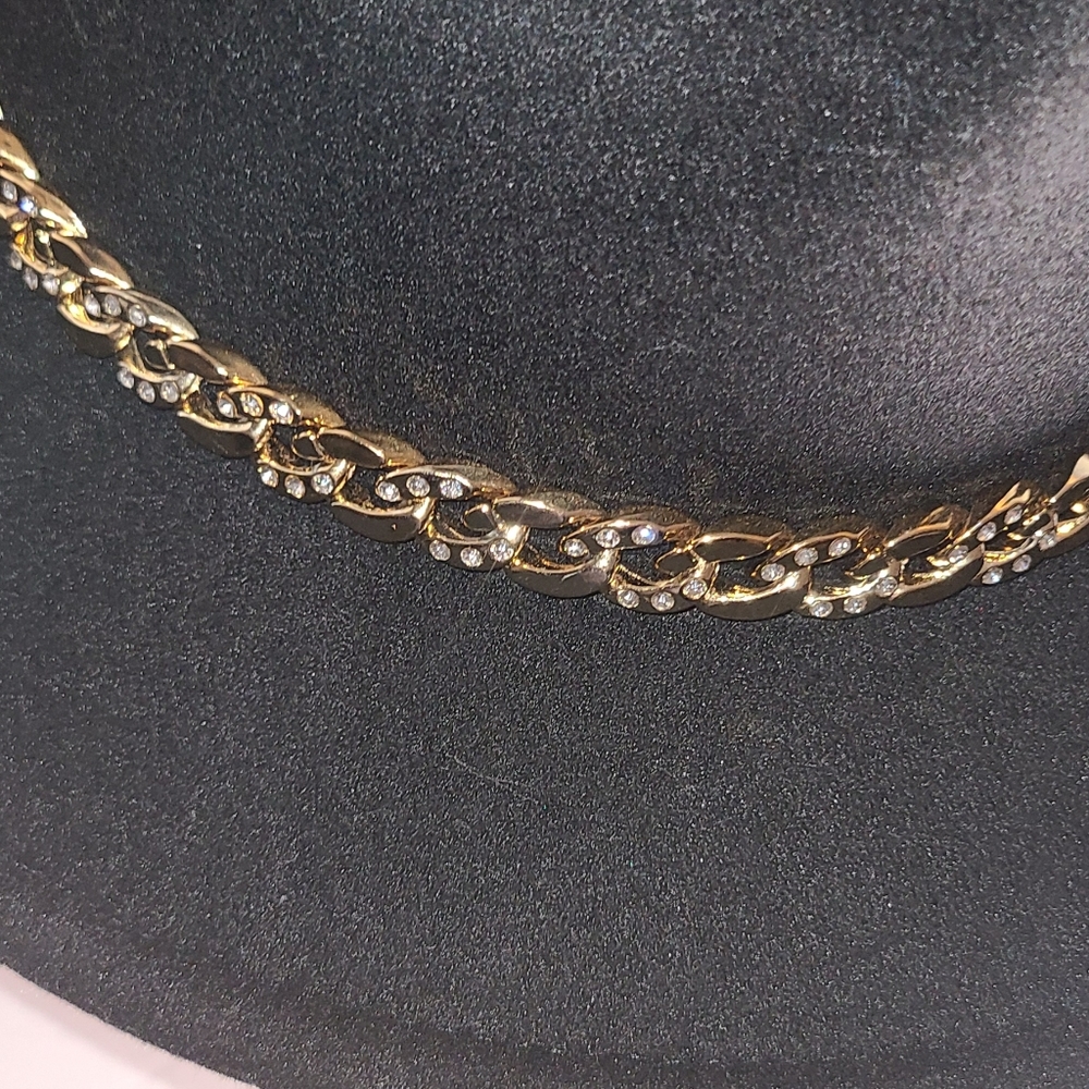 Fedora - Picture 5 of 8